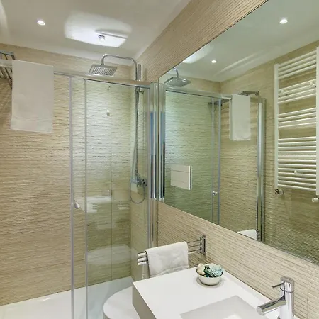 Bed & Breakfast Ecce 4*